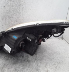 Optique avant principal droit (feux)(phare) TOYOTA COROLLA VERSO 2