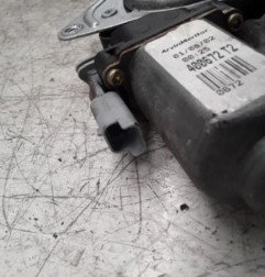 Leve vitre electrique avant droit PEUGEOT 106 Photo n°3