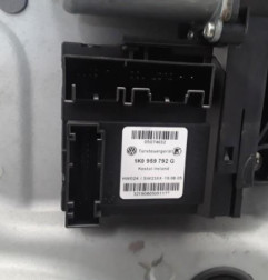 Leve vitre electrique avant droit VOLKSWAGEN CADDY 3