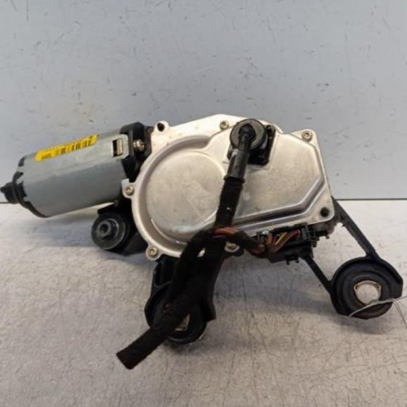 Moteur essuie glace arriere AUDI A6 3 Moteur essuie glace arriere AUDI A6 3