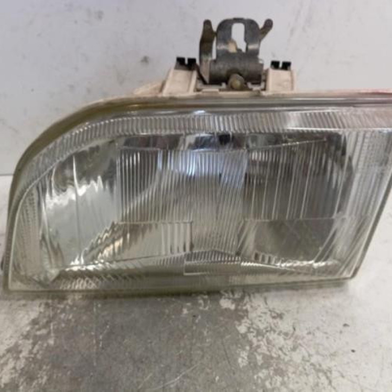 Optique avant principal gauche (feux)(phare) FORD FIESTA 3