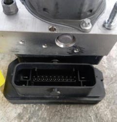 Bloc ABS (freins anti-blocage) RENAULT CLIO 4