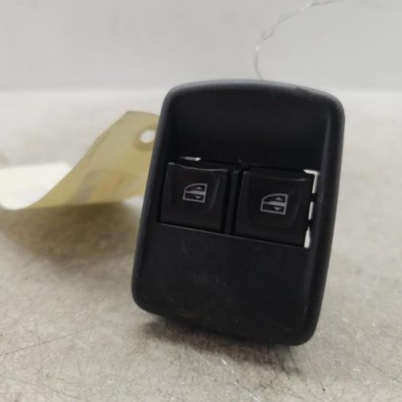 Interrupteur de leve vitre avant gauche RENAULT TRAFIC 3 COURT