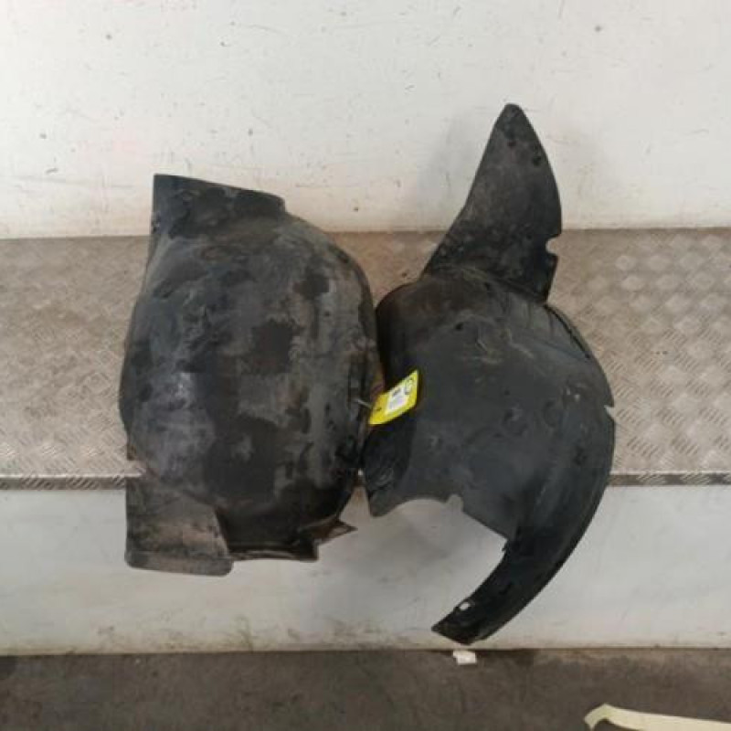 Pare boue avant droit PEUGEOT 206