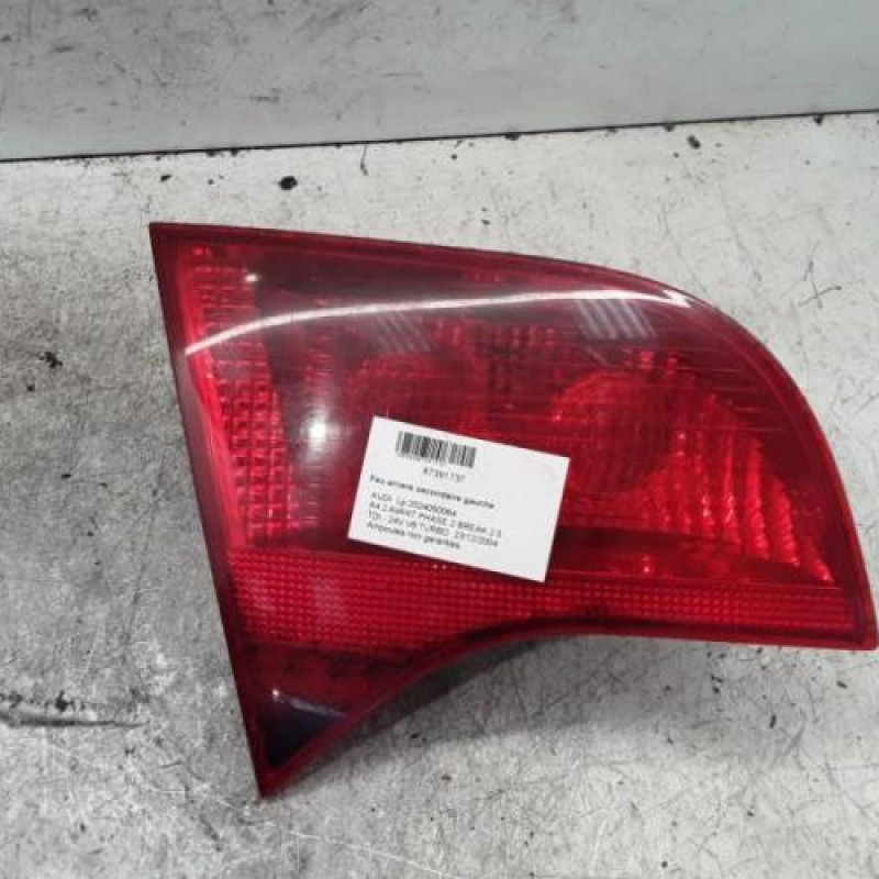 Feu arriere secondaire gauche (feux) AUDI A4 2 Feu arriere secondaire gauche (feux) AUDI A4 2