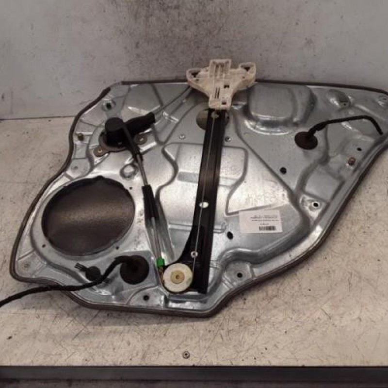 Leve vitre mecanique arriere gauche VOLKSWAGEN POLO 4