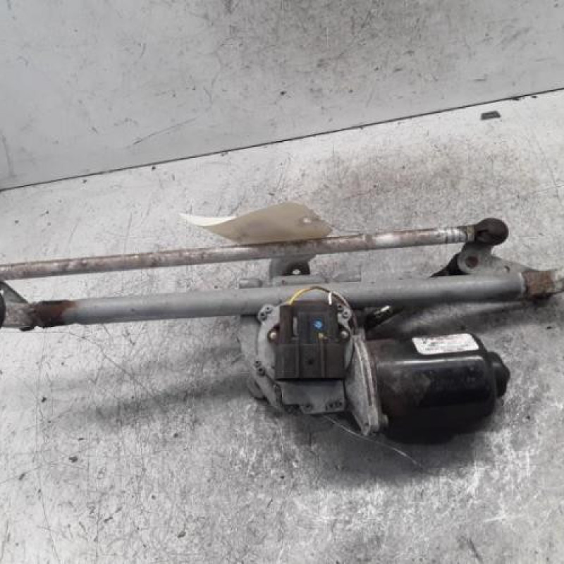 Moteur essuie glace avant OPEL CORSA C