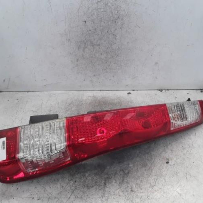 Feu arriere principal droit (feux) HONDA CR-V 2 Feu arriere principal droit (feux) HONDA CR-V 2
