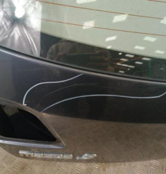 Malle/Hayon arriere MAZDA 3 1