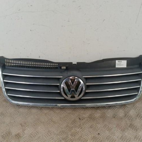 Calandre VOLKSWAGEN PASSAT 4 Photo n°1