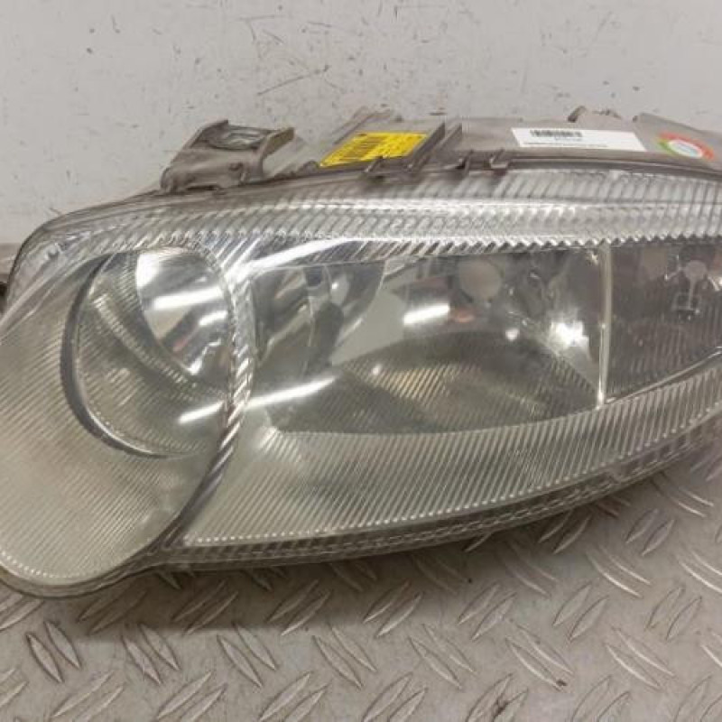 Optique avant principal gauche (feux)(phare) ALFA ROMEO 147