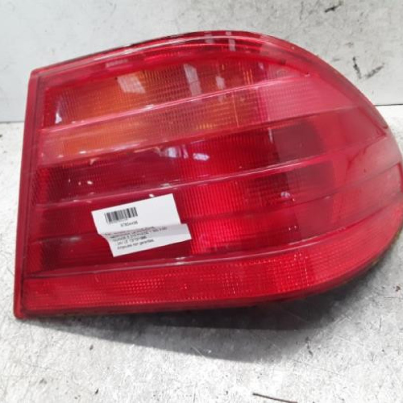 Feu arriere principal droit (feux) MERCEDES CLASSE E 210 Feu arriere principal droit (feux) MERCEDES CLASSE E 210