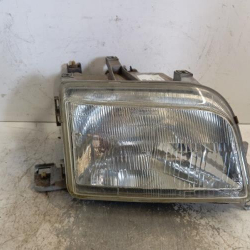 Optique avant principal droit (feux)(phare) RENAULT CLIO 1