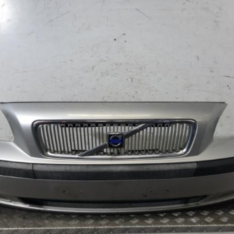 Pare choc avant VOLVO V 70 1 Pare choc avant VOLVO V 70 1