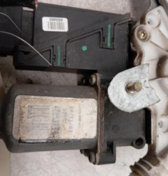 Leve vitre electrique arriere droit RENAULT LAGUNA 2 Photo n°3