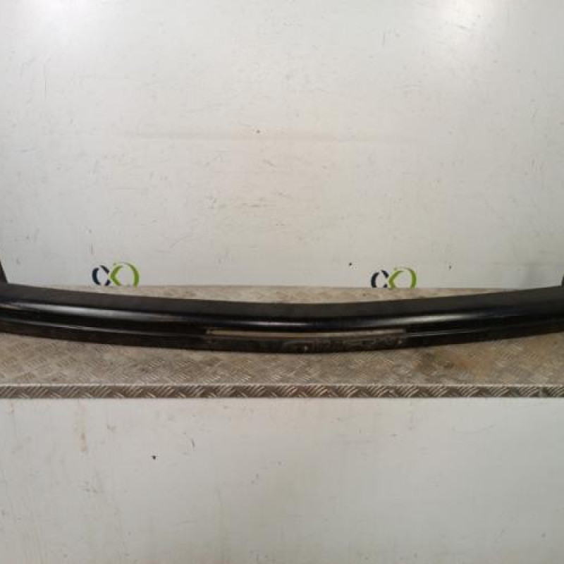 Pare choc avant PEUGEOT 305