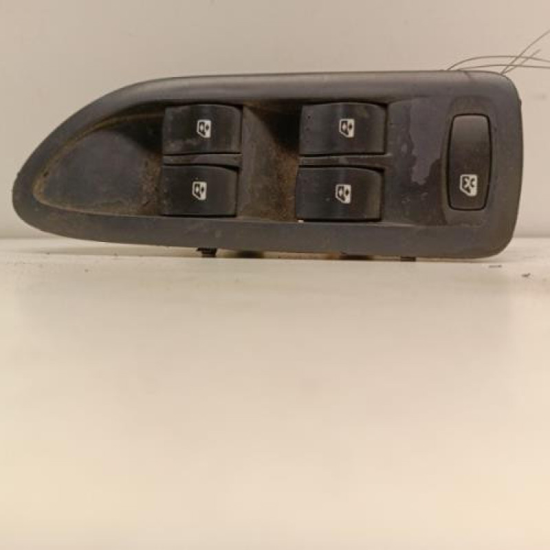 Interrupteur de leve vitre avant gauche RENAULT LAGUNA 2