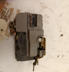 Serrure avant droit PEUGEOT 306