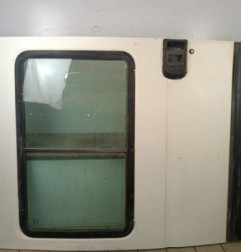 Porte laterale droit IVECO DAILY 4 Photo n°1