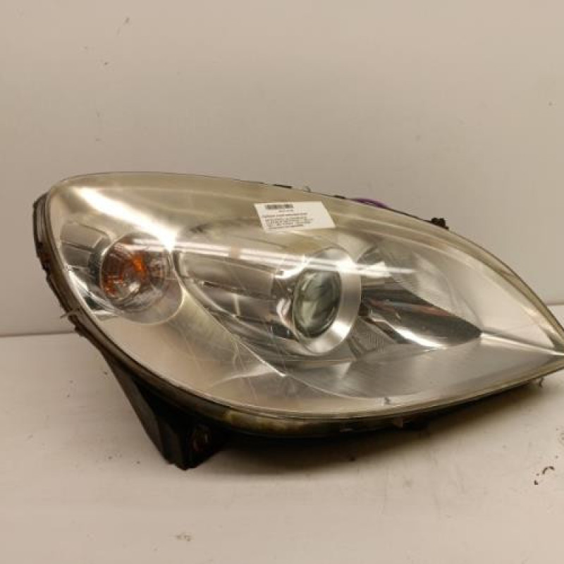 Optique avant principal droit (feux)(phare) MERCEDES CLASSE B 245