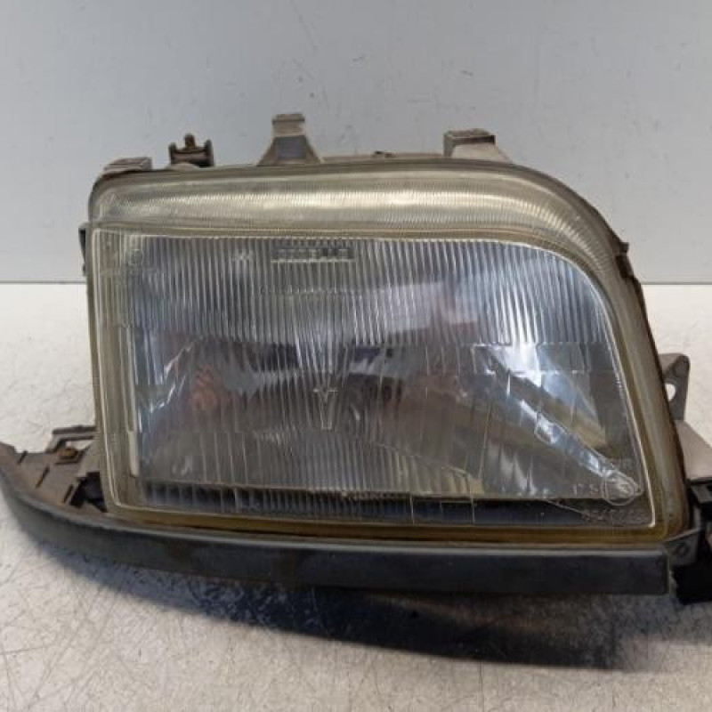 Optique avant principal droit (feux)(phare) RENAULT CLIO 1