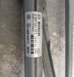 Moteur essuie glace avant VOLKSWAGEN UP Photo n°3
