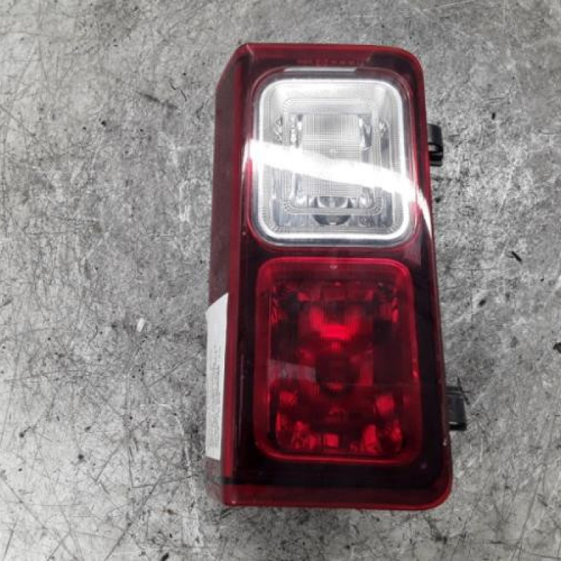 Feu de pare choc arriere gauche RENAULT TRAFIC 3 COURT