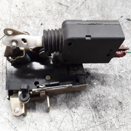 Serrure avant droit CITROEN SAXO