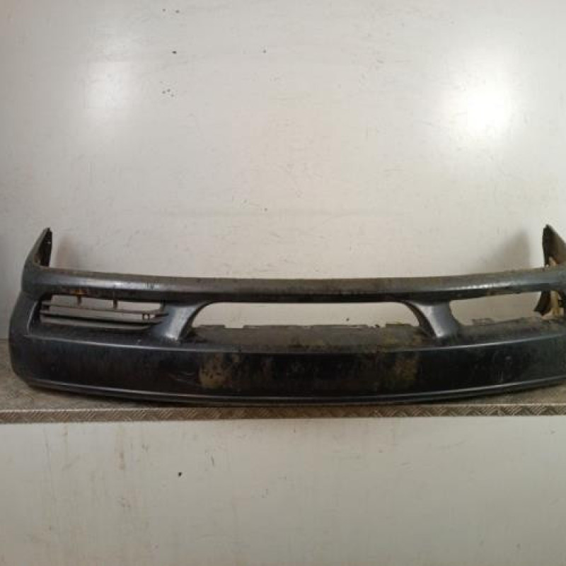 Pare choc avant VOLVO V 70 1