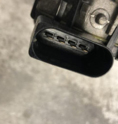 Moteur essuie glace avant VOLKSWAGEN UP Photo n°3