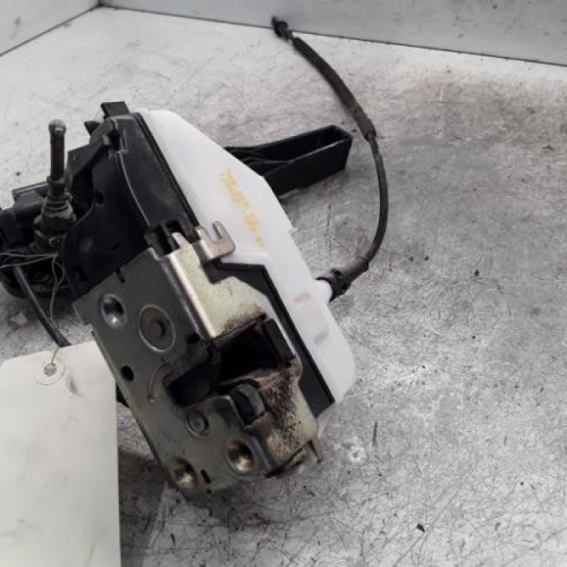 Serrure avant gauche CITROEN C3 1 Serrure avant gauche CITROEN C3 1