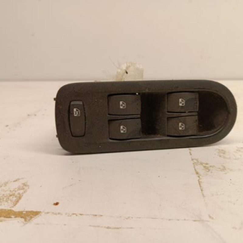 Interrupteur de leve vitre avant gauche RENAULT SCENIC 2