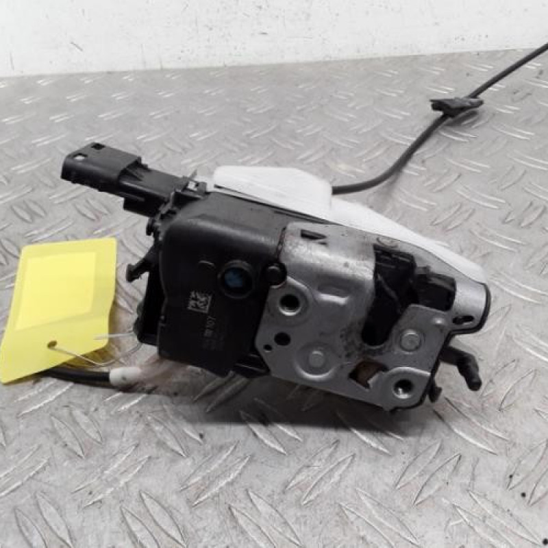 Serrure arriere droit PEUGEOT 308 1