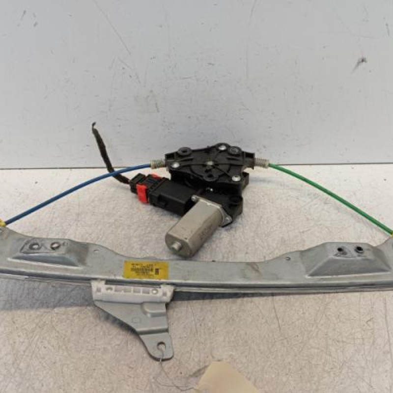 Leve vitre electrique avant droit OPEL CORSA D