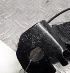 Attache ceinture arriere centrale OPEL CORSA E Photo n°4