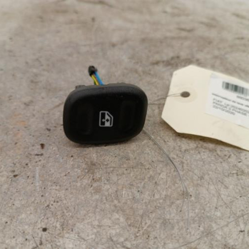 Interrupteur de leve vitre avant gauche FIAT PANDA 3