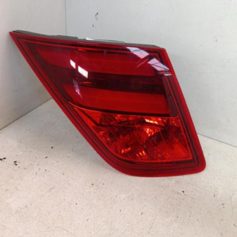 Feu arriere secondaire droit (feux) PEUGEOT 308 2 Feu arriere secondaire droit (feux) PEUGEOT 308 2