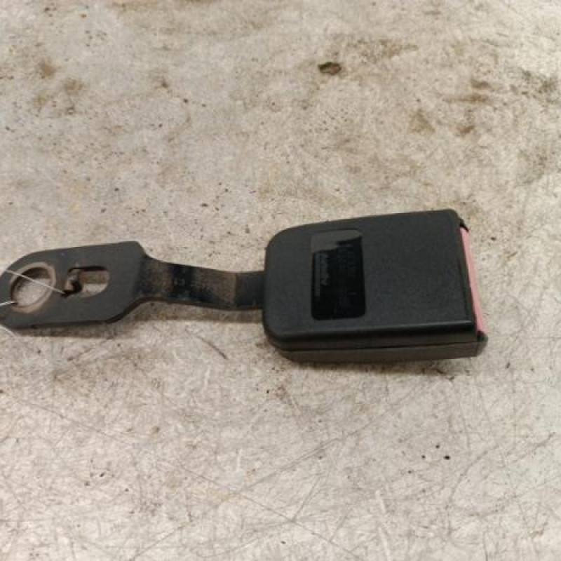 Attache ceinture avant droit PEUGEOT 207