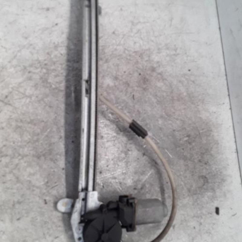 Leve vitre mecanique arriere droit RENAULT LAGUNA 2
