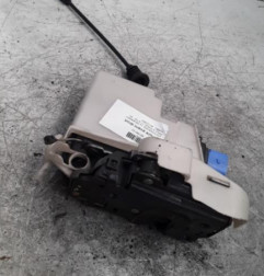 Serrure avant droit VOLKSWAGEN POLO 4