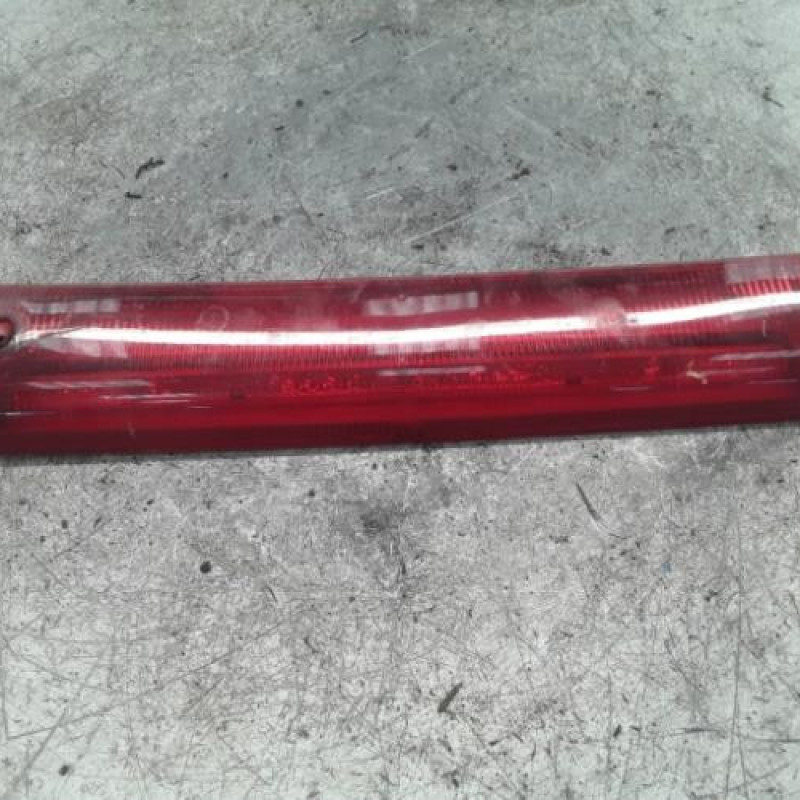 Feu arriere stop central FORD FIESTA 6 Feu arriere stop central FORD FIESTA 6