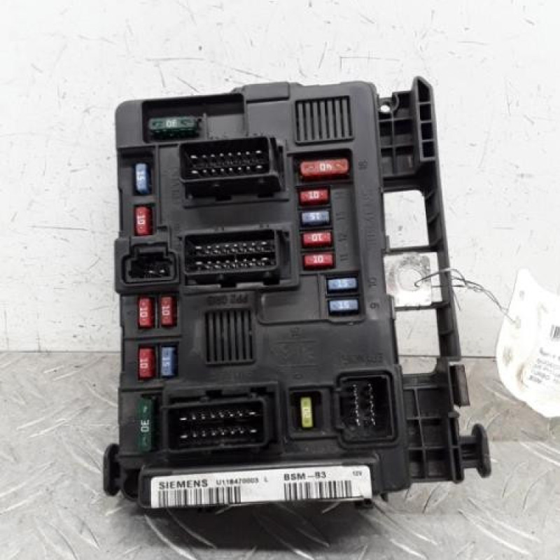 Boitier servitude moteur (BSM) PEUGEOT 206