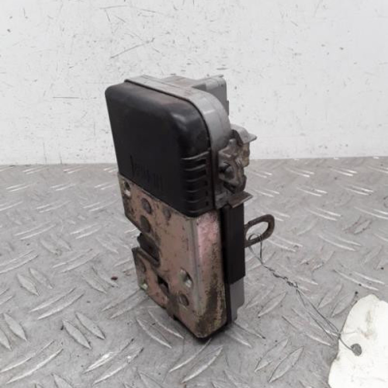 Serrure avant droit PEUGEOT 206