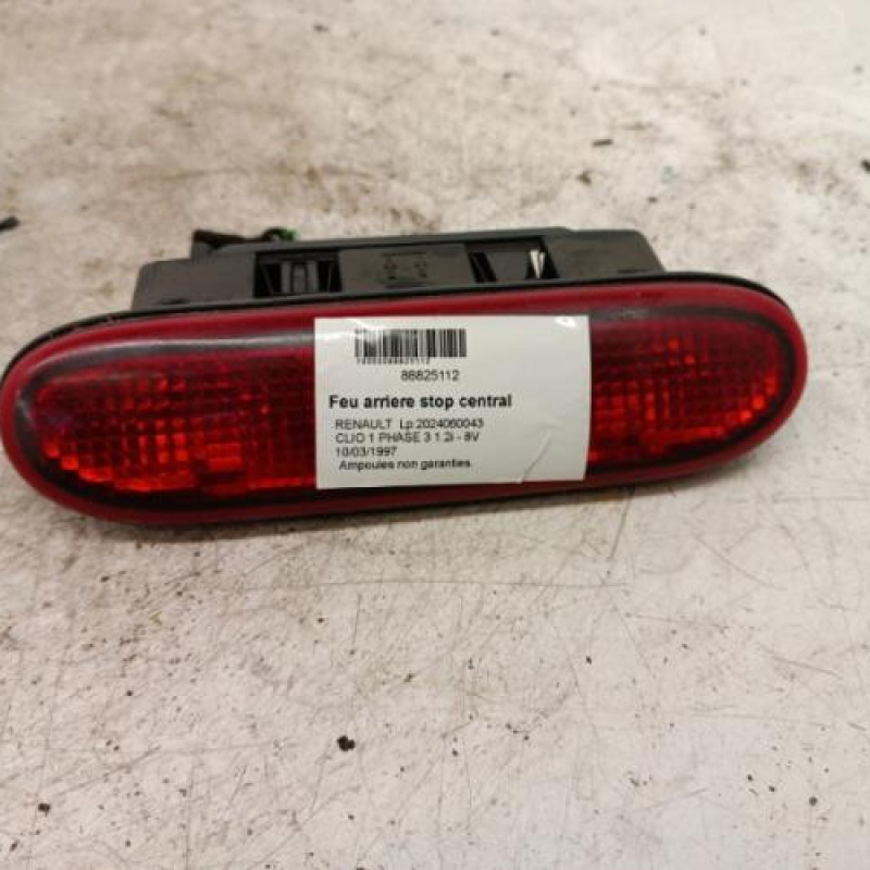 Feu arriere stop central RENAULT CLIO 1