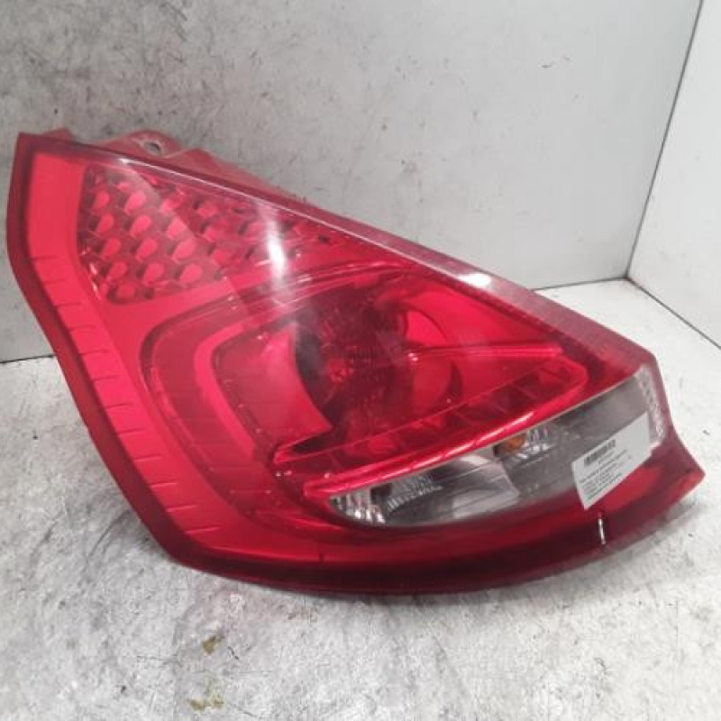 Feu arriere principal gauche (feux) FORD FIESTA 6 Feu arriere principal gauche (feux) FORD FIESTA 6