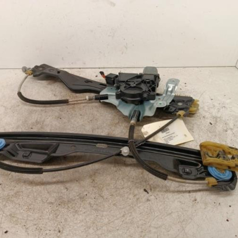 Leve vitre electrique avant droit OPEL ASTRA J