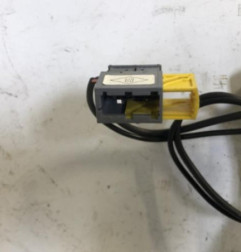 Attache ceinture avant gauche RENAULT TWINGO 1