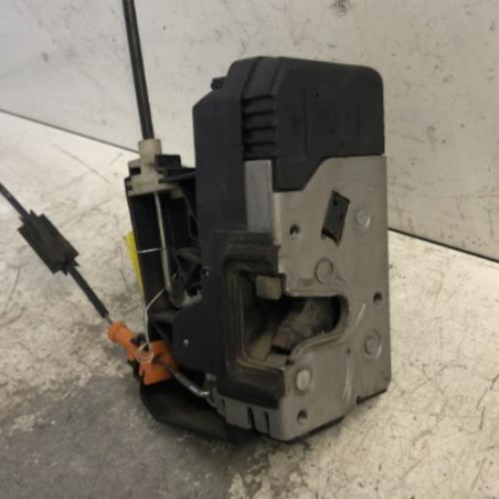 Serrure avant droit OPEL CORSA C