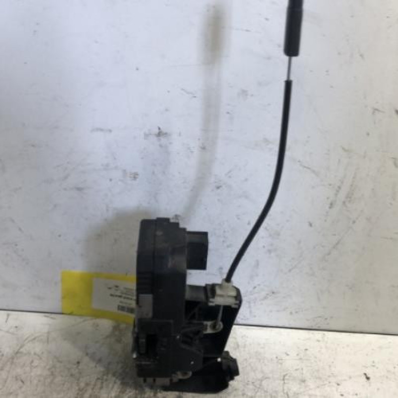 Serrure avant gauche OPEL CORSA C Serrure avant gauche OPEL CORSA C