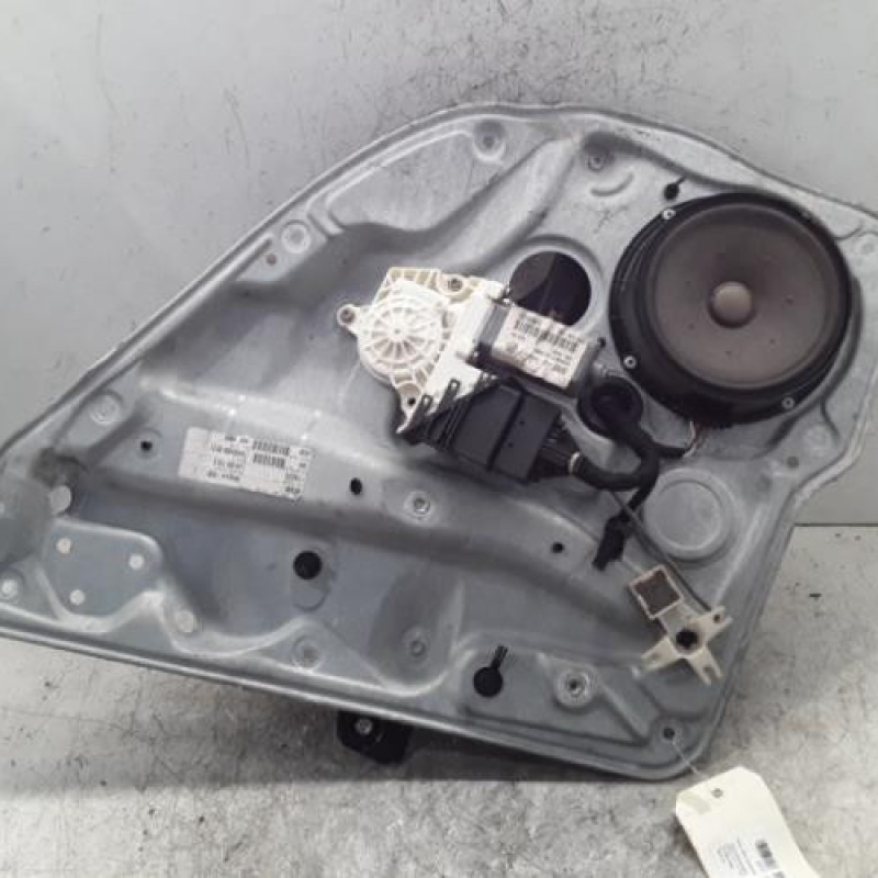 Leve vitre electrique arriere droit VOLKSWAGEN GOLF 4
